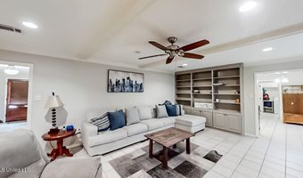 136 Westlake Dr, Brandon, MS 39047