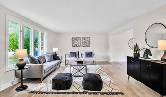 10 San Mateo Ct, Amherst, NY 14051