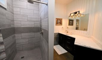 170 Th St, Albia, IA 52531