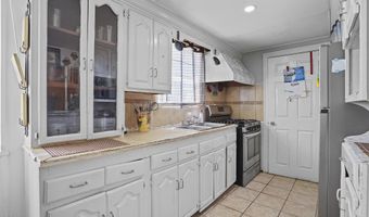 174 LAKE CANDLEWOOD Ct, El Paso, TX 79928