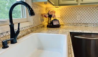 8249 Burn Ct, Indianapolis, IN 46217