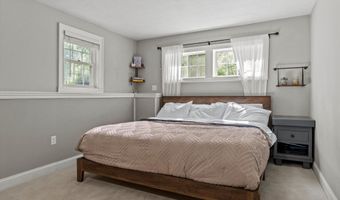 37 Pine Ridge Dr, Candia, NH 03034