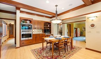 5870 Persimmon Dr, Fitchburg, WI 53711