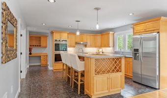 90 Frye Rd, Bolton, MA 01740