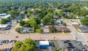 1212 N LEMINWAH St, Appleton, WI 54911