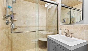 21 Starr Dr 207, Narragansett, RI 02882