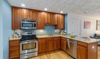 10 Cunningham Ln 204, Billerica, MA 01821