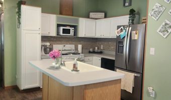 613 Buttercup Ln 613, Altoona, WI 54720