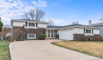 2411 N Champlain St, Arlington Heights, IL 60004