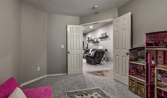 2006 W Greenleaf Ct, Bartlesville, OK 74006