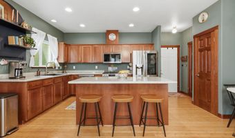 62 N Mountain Ave, Ashland, OR 97520