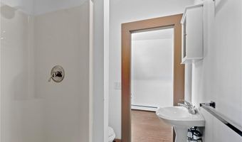 57 Farewell St, Newport, RI 02840
