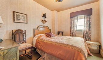 305 N Main St, Alma, WI 54610