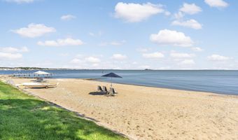 43 Shore Rd, Clinton, CT 06413