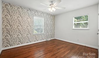 2528 Arnold Dr, Charlotte, NC 28205