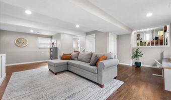 1832 W Woodland Ave, Addison, IL 60101