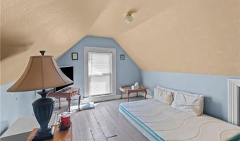 66 Earl Ave, East Providence, RI 02915