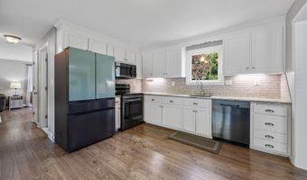 253 Sperry Rd, Bristol, CT 06010