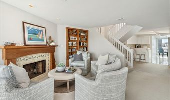 31 Coddington Wharf 24, Newport, RI 02840