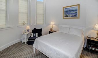 32 Carey Street St, Newport, RI 02840