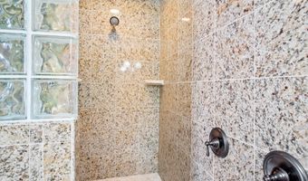 122 Bay Ct, Aransas Pass, TX 78336