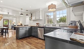 7101 Wayne Ln, Biloxi, MS 39532