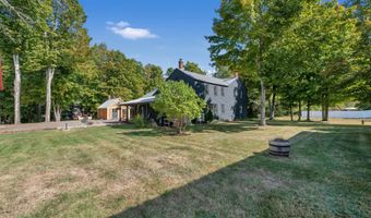 992 Pequawket Trl, Baldwin, ME 04091