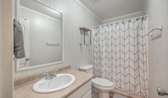 208 Catfish Landing Cir, Bonneau, SC 29431