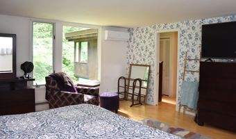 26 Woodland Dr, Barre, VT 05641