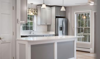 4 Highview Ter, Belfast, ME 04915