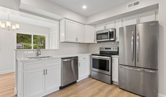46 S Seas Ct, Barnegat, NJ 08005