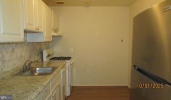 5206 NEWTON St 202, Bladensburg, MD 20710
