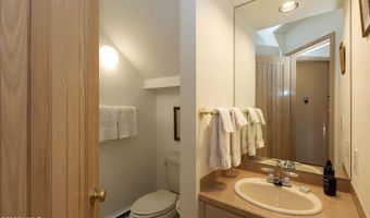 111 Scott Hill Rd 17, Beaver Creek, CO 81620
