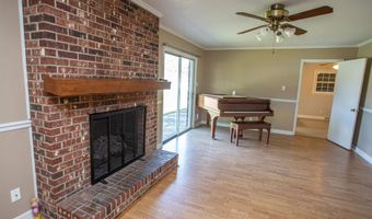 2023 Concord Dr, Camden, SC 29020