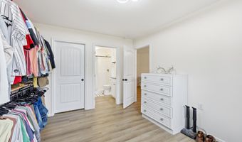 160 Leadwood St, Andrews, SC 29510