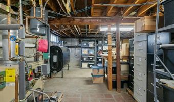 74 Valley Rd, Middletown, RI 02842