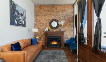 207 W Main St, Ash Grove, MO 65604