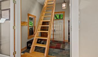 151 Brock Hill Rd, Bridgewater, NH 03222