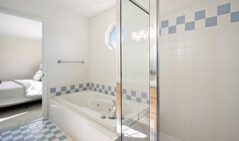 5776 Cedar Ridge Dr, Ann Arbor, MI 48103