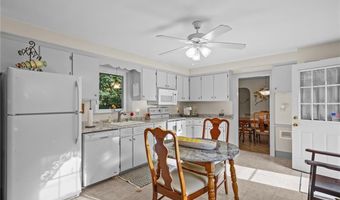 3 Harris Ave, Johnston, RI 02919