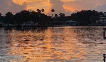 1640 JUNO Trl 102D, Astor, FL 32102