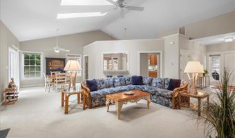 11 BURR HILL Dr, Berlin, MD 21811
