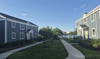 306 Deal Lake Dr 40, Asbury Park, NJ 07712
