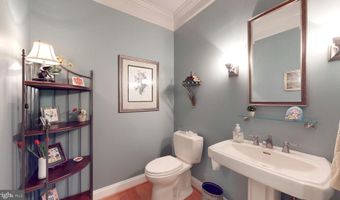 7565 MARSHALL Dr, Annandale, VA 22003