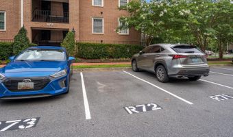 5713 BREWER HOUSE Cir #302, Rockville, MD 20852