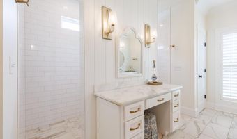 173 Circlestone Dr, Adel, GA 31620
