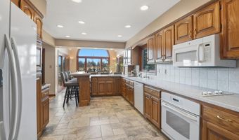 10047 SW 101st St, Auburn, KS 66402
