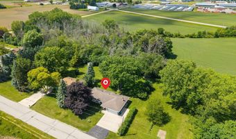 5730 W SANDRA Dr, Appleton, WI 54913