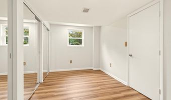 5701 RADNOR Ct, Bethesda, MD 20817