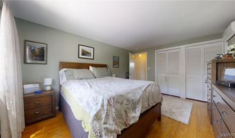 293 Burroughs Dr, Amherst, NY 14226